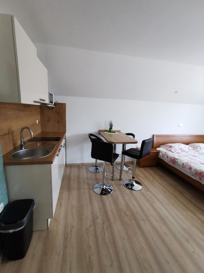 Apartments Bernard بليد المظهر الخارجي الصورة