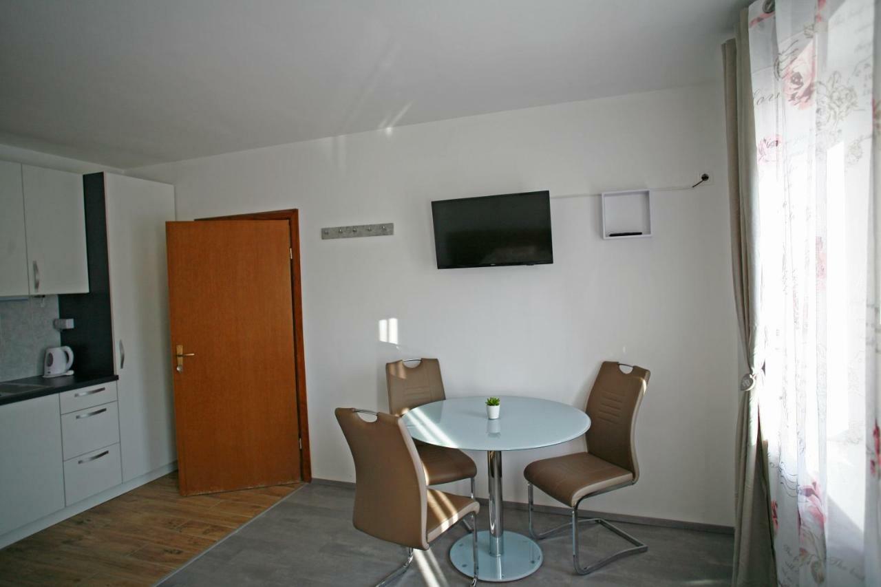 Apartments Bernard بليد المظهر الخارجي الصورة